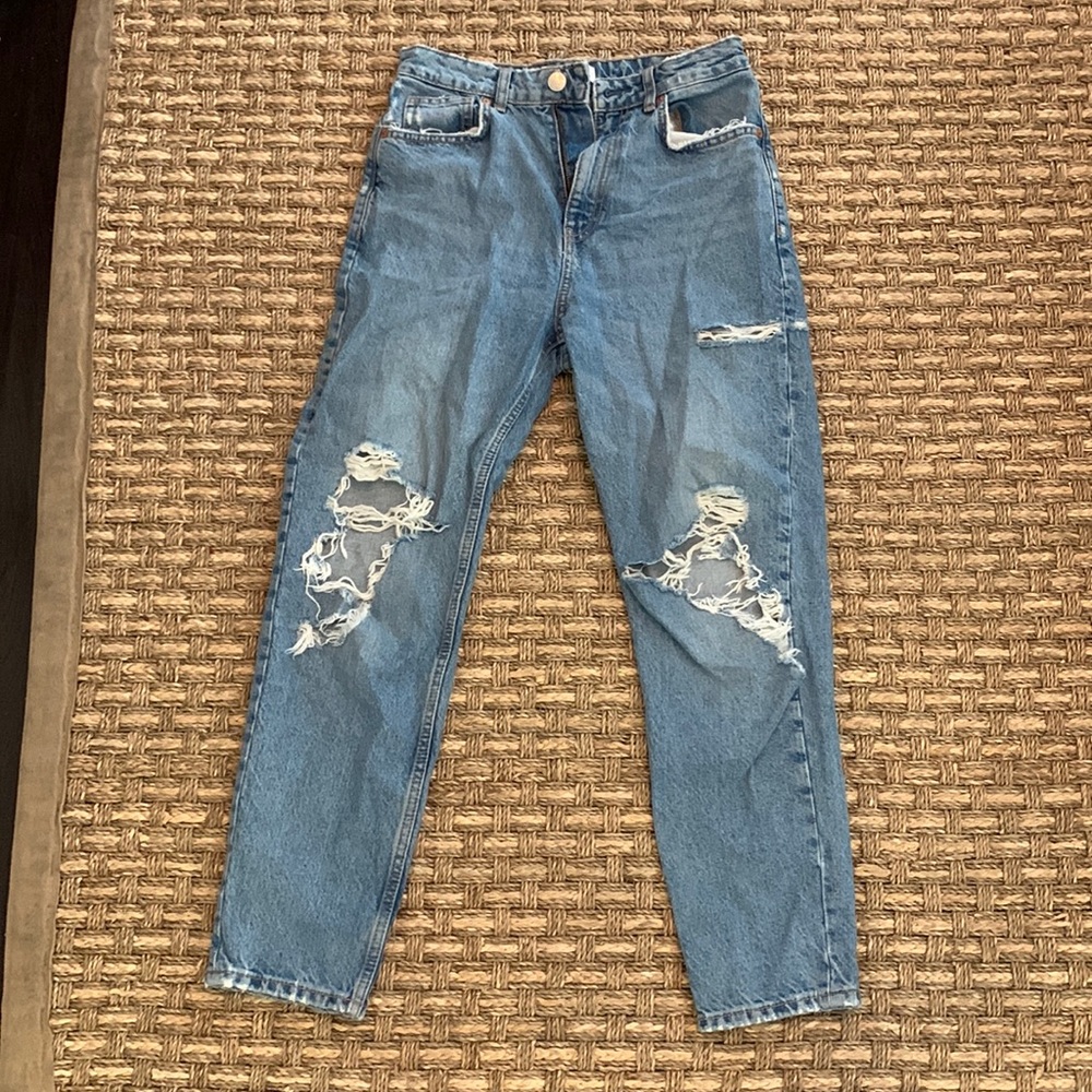 Size 4 Zara Jeans with rips